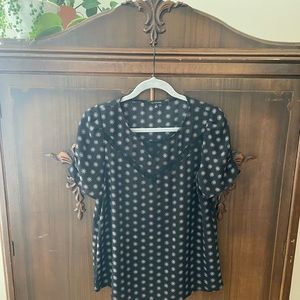EUC cute blouse, perfect for spring/summer